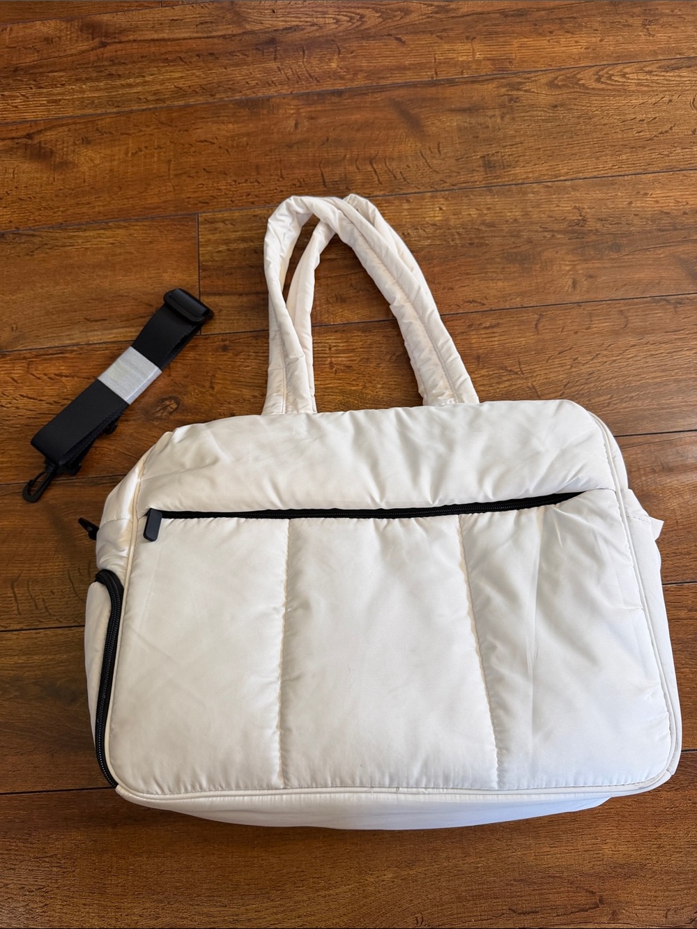 Amazon White Quilted Travel Tote Bag with Black Trim